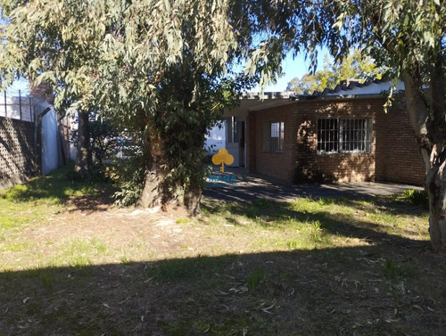 Venta, Casa, A 200 Metros Del Mar, 2 Dormitorios , Parque Del Plata