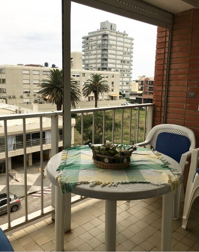 Venta Departamento Edificio Kennedy, Punta Del Este, Cochera, Inmejorable Ubicación, Dueño Directo