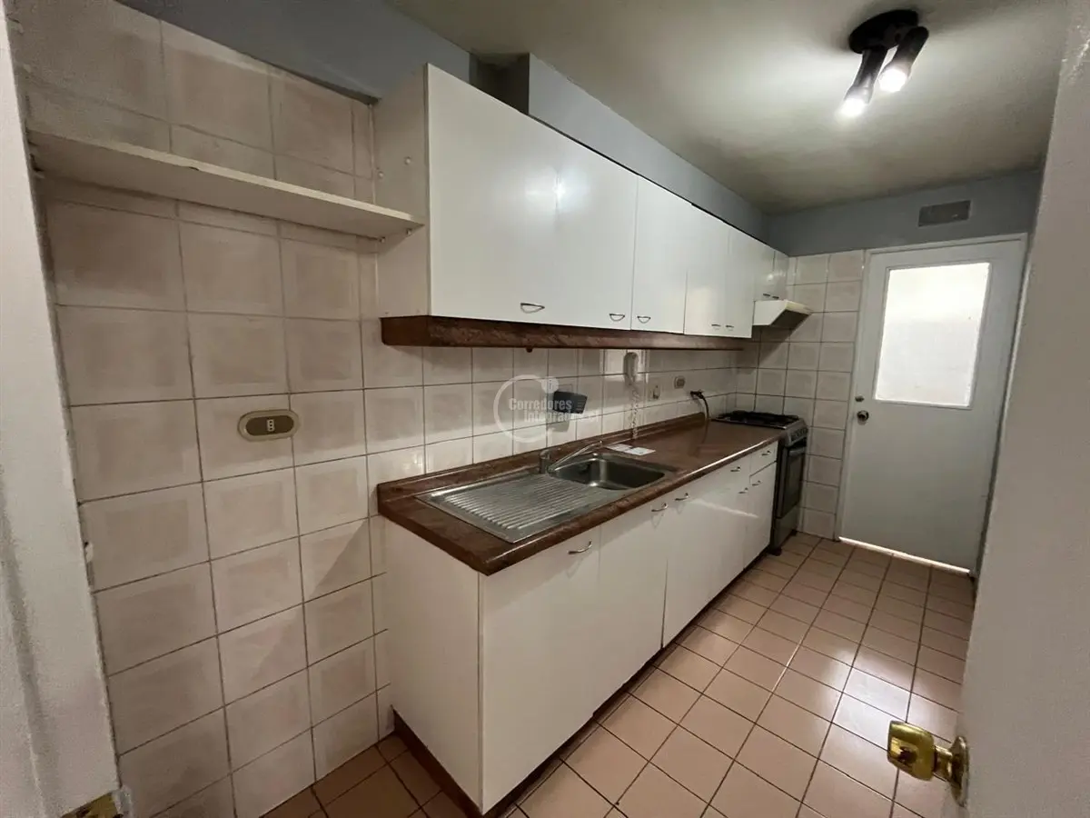 Imagen 3 de 12 de En Providencia. 2 Dorm. 2 Baños. Estac Y Bodega.