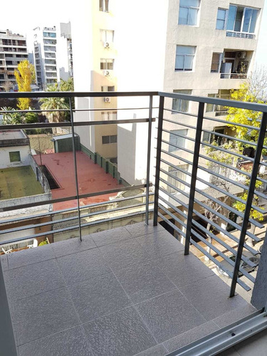 Imagen 10 de 13 de 03- Impecable Departamento De 1 Aamb Al Frente Con Balcon