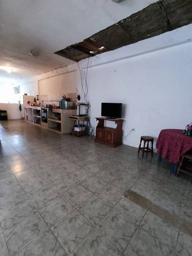 Imagen 4 de 9 de Casa Y Terreno En Los Robles