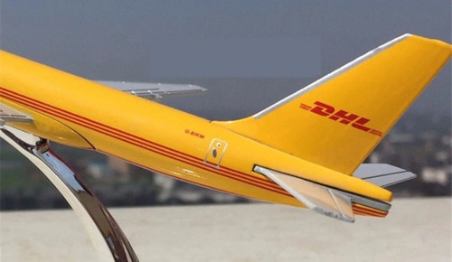1:400 Avión A Escala De Metal Boeing 757-dhl Modelo 757 (Usado)