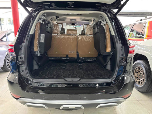 Imagen 12 de 14 de Toyota Fortuner Fortuner Vx.r
