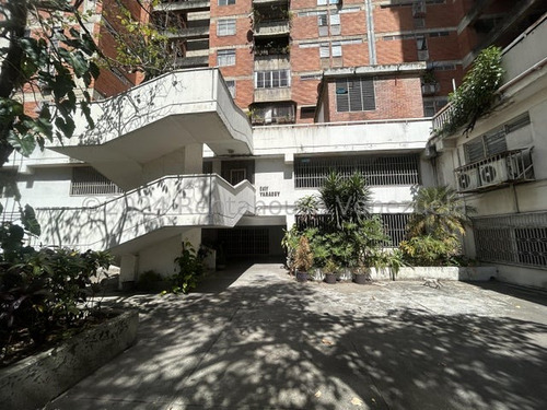 Apartamento En Venta - Plaza Venezuela - Andreina Castro - Mls #24-16321