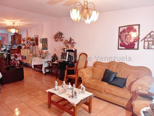 Marielena Zambranno Ofrece En Venta Amplia Casa En Cabudare. Cercano A Todo!! #mzr