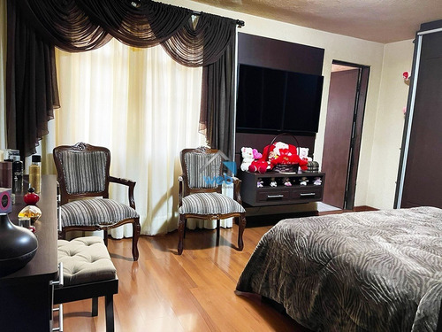 Imagem 24 de 30 de Se Você Está Procurando Por Uma Casa Com Personalidade, Que Você Olhe E Sinta Aquele Algo A Mais E Que Ofereça 3 Quartos Ou Mais, Hidromassagem, Edícula Nos Fundos 3 Vagas De Garag - Ca01764 - 702711