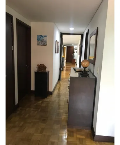 Amplio Apartamento Poblado Castropol Parte Baja