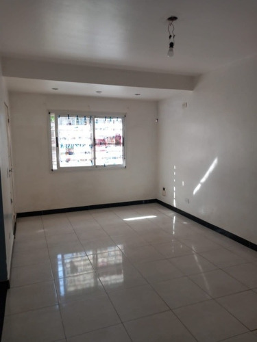 Imagen 19 de 21 de Casa Ph En Alquiler En Villa Luzuriaga