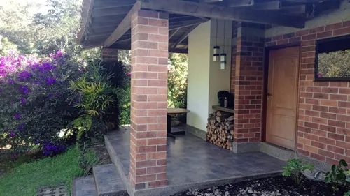 Casa Campestre En Venta En Llanogrande. Cod V12488