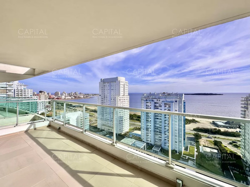 Apartamento De Dos Dormitorios Con Parillero En Alquiler Anual, Playa Mansa.