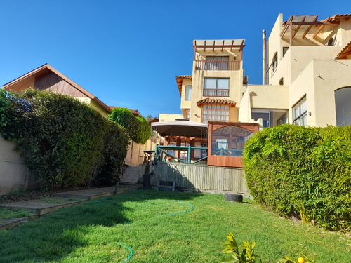 Amplia Casa 4 D + 4 B En Reñaca