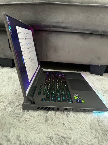 Laptop Asus Rog Strix Core I9-13980hx 1tb 16gb Ram Rtx 4070 Plateado (Usado)