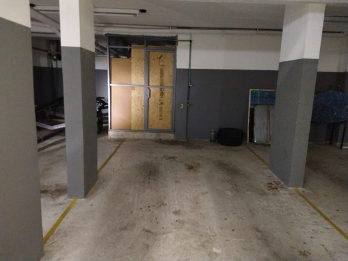 Imagen 2 de 7 de Cochera En Venta En Moron Sur