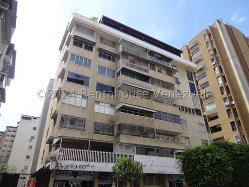 Ms: 24-22763 Se Vende Amplio Apartamento Para Remodelar En Los Palos Grandes, A=139m2, 2h, 2b, 1p.