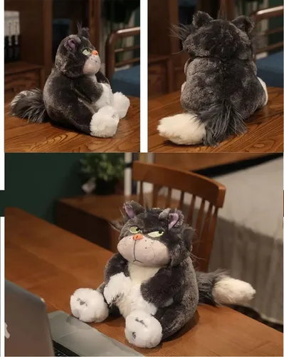 . Kawaii Navidad Lindo Gato Enojado Juguetes De Peluche