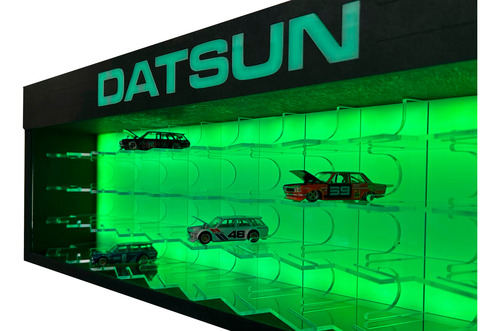 Exhibidor Datsun 44 Piezas Mdf Acrilico Led 1/64 Gris Oscuro