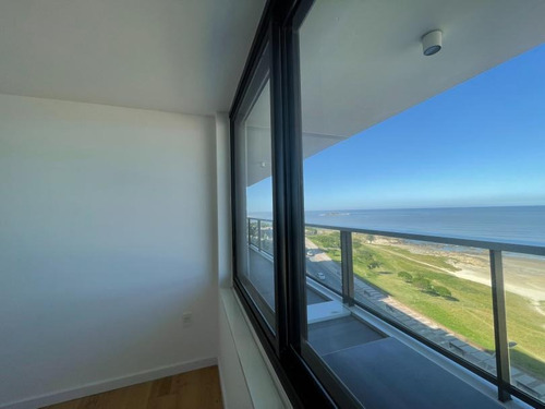 Imagen 6 de 15 de Excelente Apartamento 3 Dormitorios Con Vista A La Rambla De Malvín - Lyra #801
