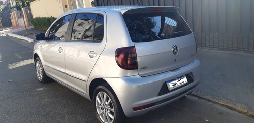 Imagem 2 de 10 de Volkswagen Fox 2014 1.6 Vht Rock In Rio Total Flex 5p