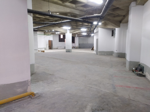 Imagen 2 de 4 de #1563 Galpón Pb 700m2 Boleita Norte