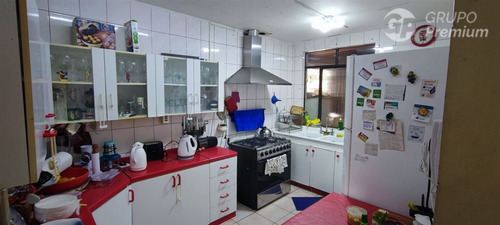 Casa En Venta De 6 Dorm. En Concepción