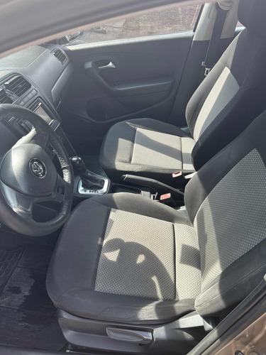 Volkswagen Vento 1.6 Starline At