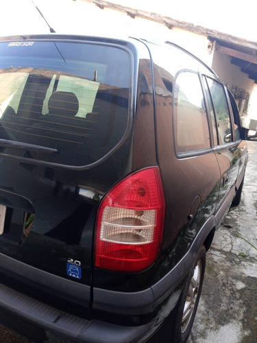Imagem 1 de 7 de Zafira