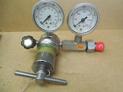 Air Products Specialty Gas Dept Regulator W. Gauges E11- Ddo