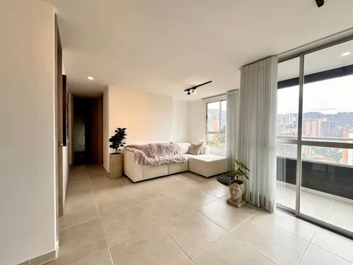 Apartamento En Venta En Las Lomitas. Cod V18972