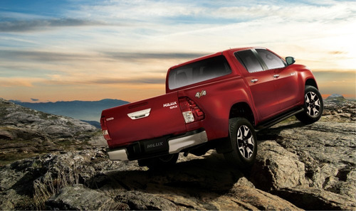Toyota Hilux 2.8 Cd Srv 177cv 4x4