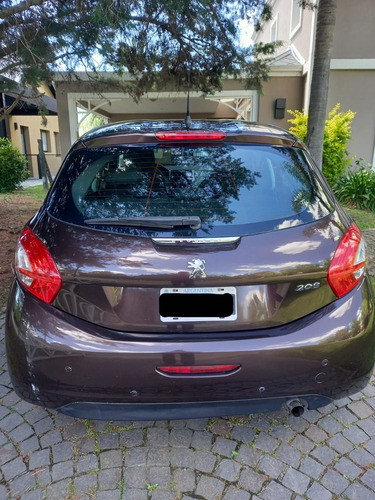 Peugeot 208 1.5 Allure Touchscreen