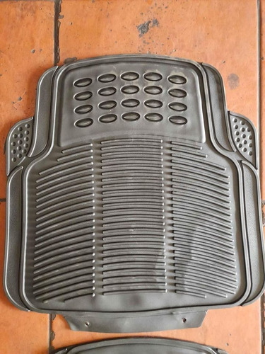 Imagen 5 de 9 de Alfombra Hule Para Carro ¢9.800