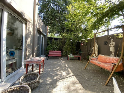 Casa En Venta De 3 Dorm. En Vitacura