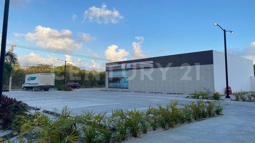 Local En Renta, Prolongación La Luna, Plaza Bulan, Cancún