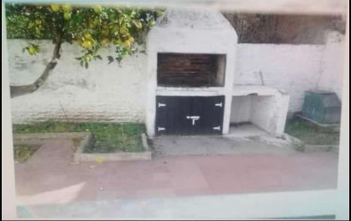 Oportunidad Inversión - Hermosa Casa 2 Dorm., Living, Cocina, Lavadero, 2 Baños, De 100 M2 Mas Patio, Super Luminosa, En Venado Tuerto