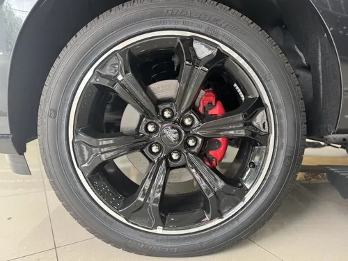 Ford Expedition Stealth Performance 2024