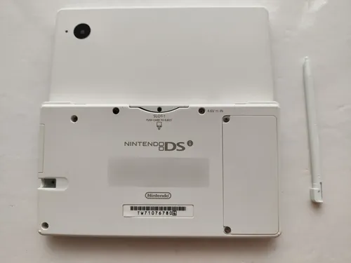 Consola Nintendo Dsi Blanca + R4 + Stylus + Cargador + Mem (Usado)