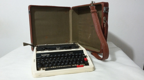 Máquina De Escribir Vintage Manual Clásica