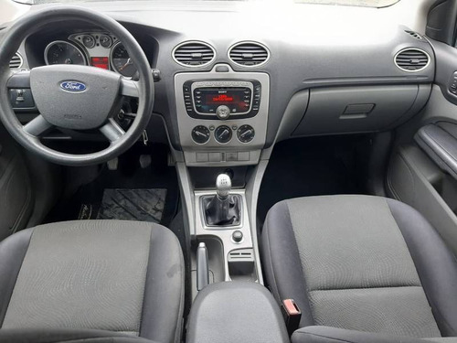 Ford Focus Sedan 2.0 16v
