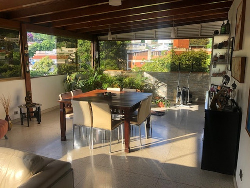 Imagen 5 de 24 de En Venta Espectacular Ph, En La Urb. El Marqués, A Pocos Metros Del Ávila, Con Excelente Vista Desde Todas Las Áreas, Iluminado, Fresco, Clima De Montaña, Espacioso Y Remodelado.