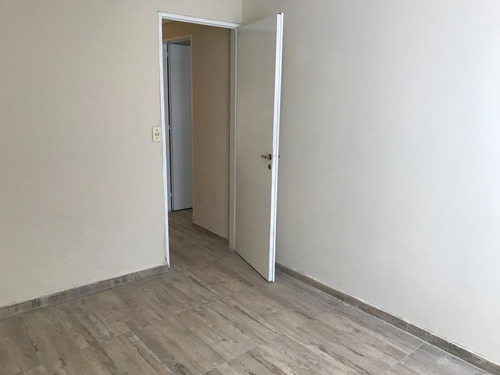 Imagen 10 de 13 de Departamento 2 Amb 2 Patios Banfield Residencial