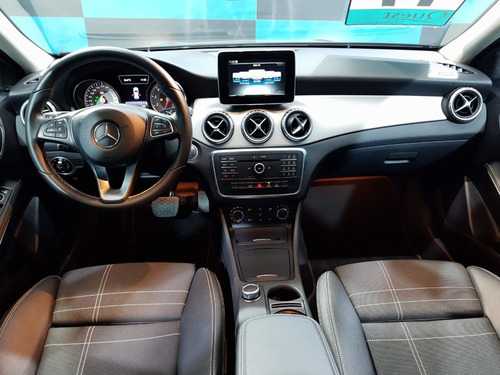 Mercedes-benz Gla 200 1.6 Cgi Advance 16v Turbo Flex 4p
