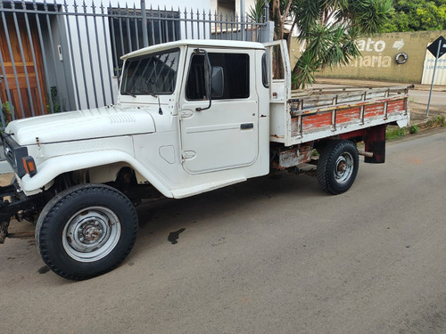 Toyota Bandeirante 3.7 Cab. Simples Longa 2p