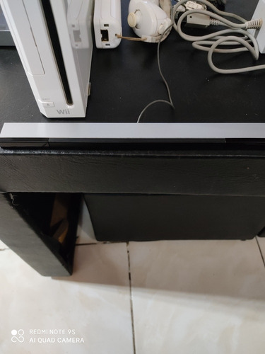 Nintendo Wii + 2 Juegos
