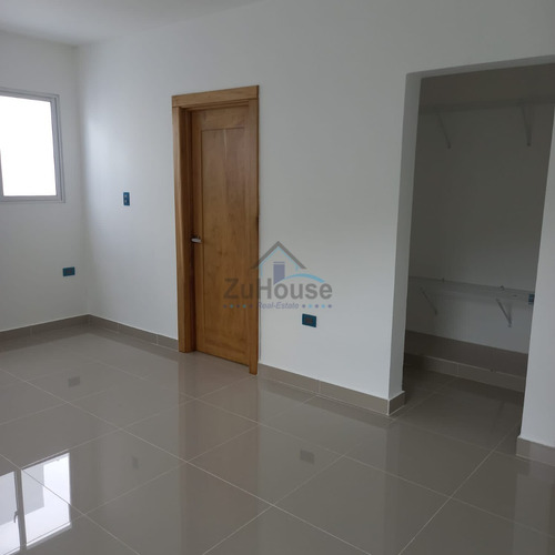 Casa Nueva Con Terraza En Venta En La Zona Sur De Santiago Wpc06