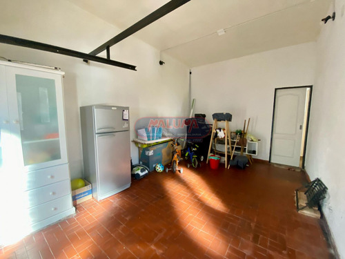 Casa En Venta En Liniers