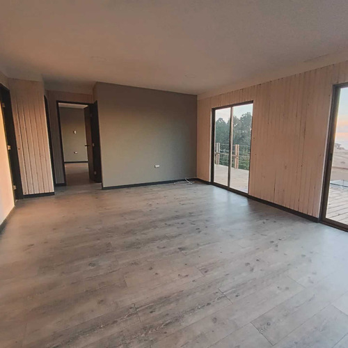 Amplia Casa En Arriendo Con Vista Al Mar (32417)
