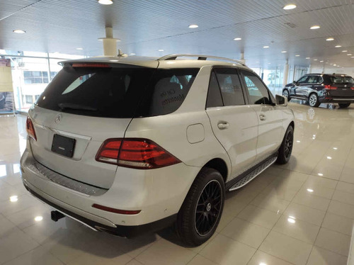 Imagen 4 de 12 de Mercedes-benz Clase Gle 2017 5p Gle 350 Exclusive V6/3.5 Au