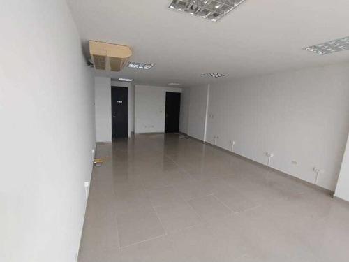 Imagen 2 de 13 de Arriendo Oficina Centro Empresarial Via 40 Ciudad De Barranquilla