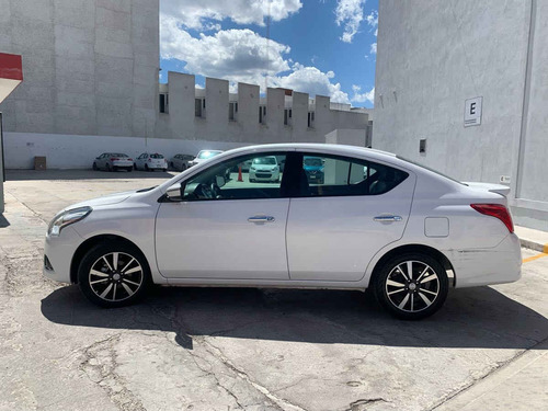 Imagen 2 de 15 de Nissan Versa 2019 4p Exclusive L4/1.6 Aut