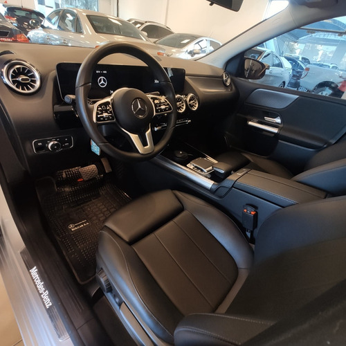 Imagen 7 de 12 de Mercedes Benz B200 Progressive